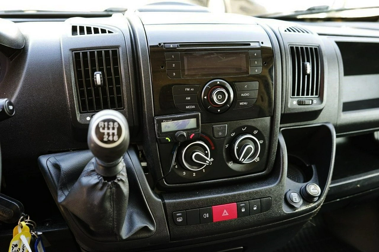 Peugeot Boxer - Zdjęcie 14