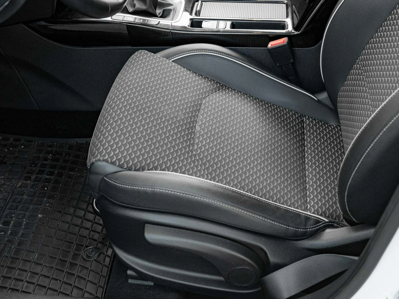 Kia Ceed - Zdjęcie 9