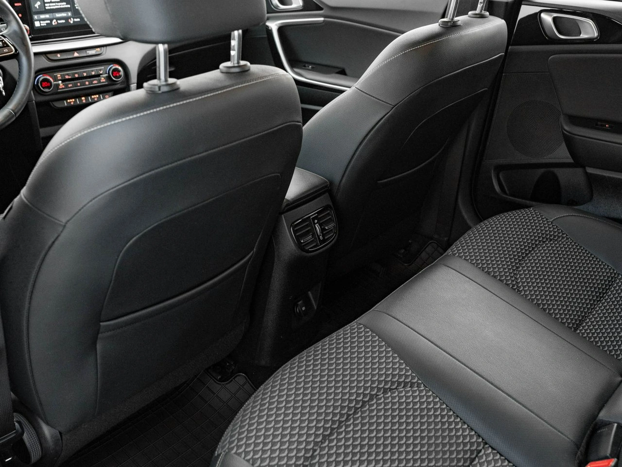 Kia Ceed - Zdjęcie 21