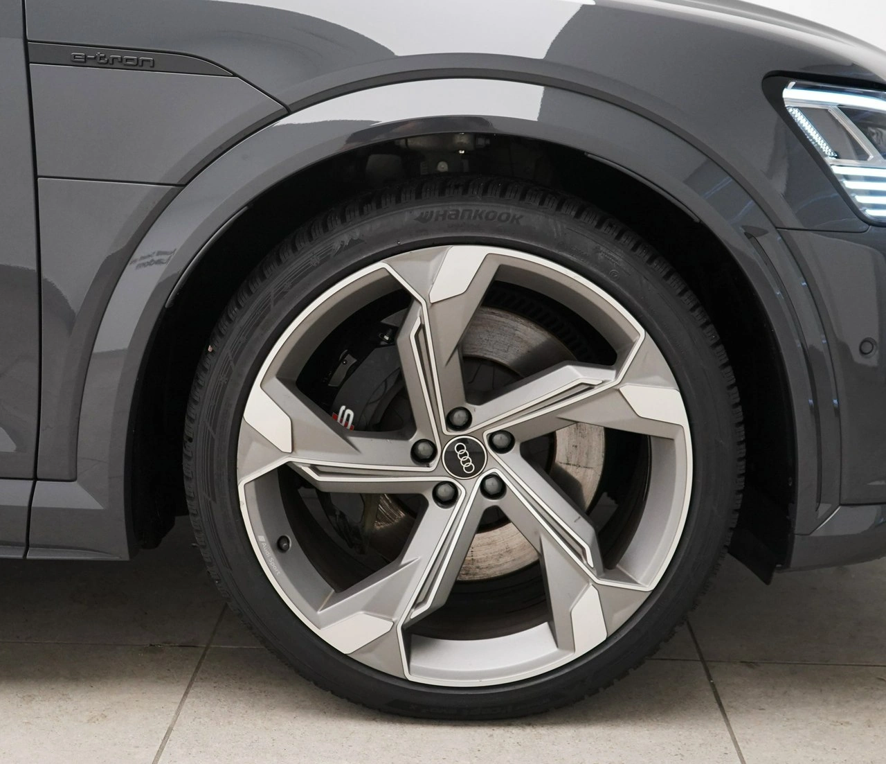 Audi SQ8 e-tron - Zdjęcie 12