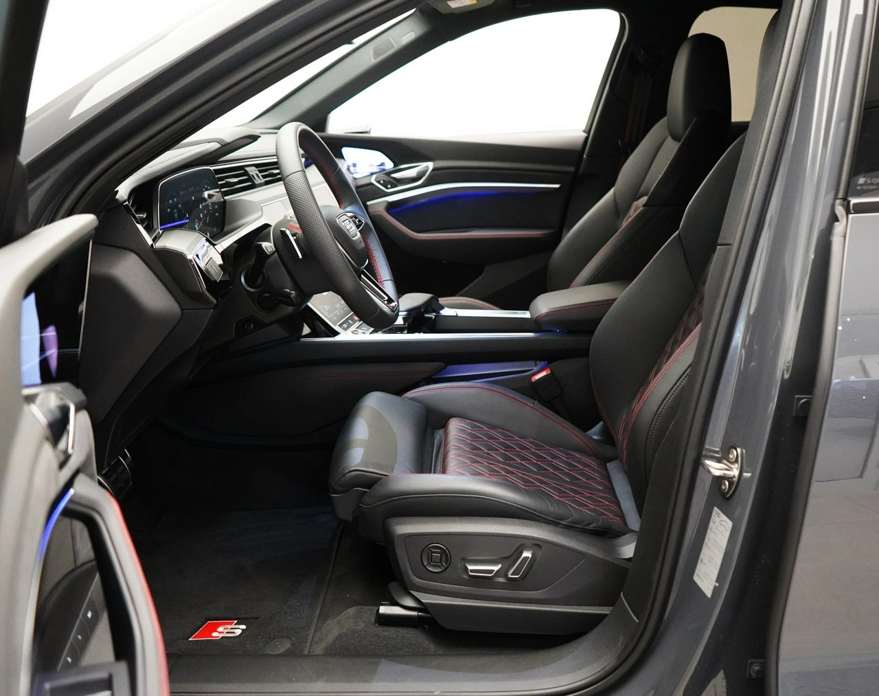 Audi SQ8 e-tron - Zdjęcie 14