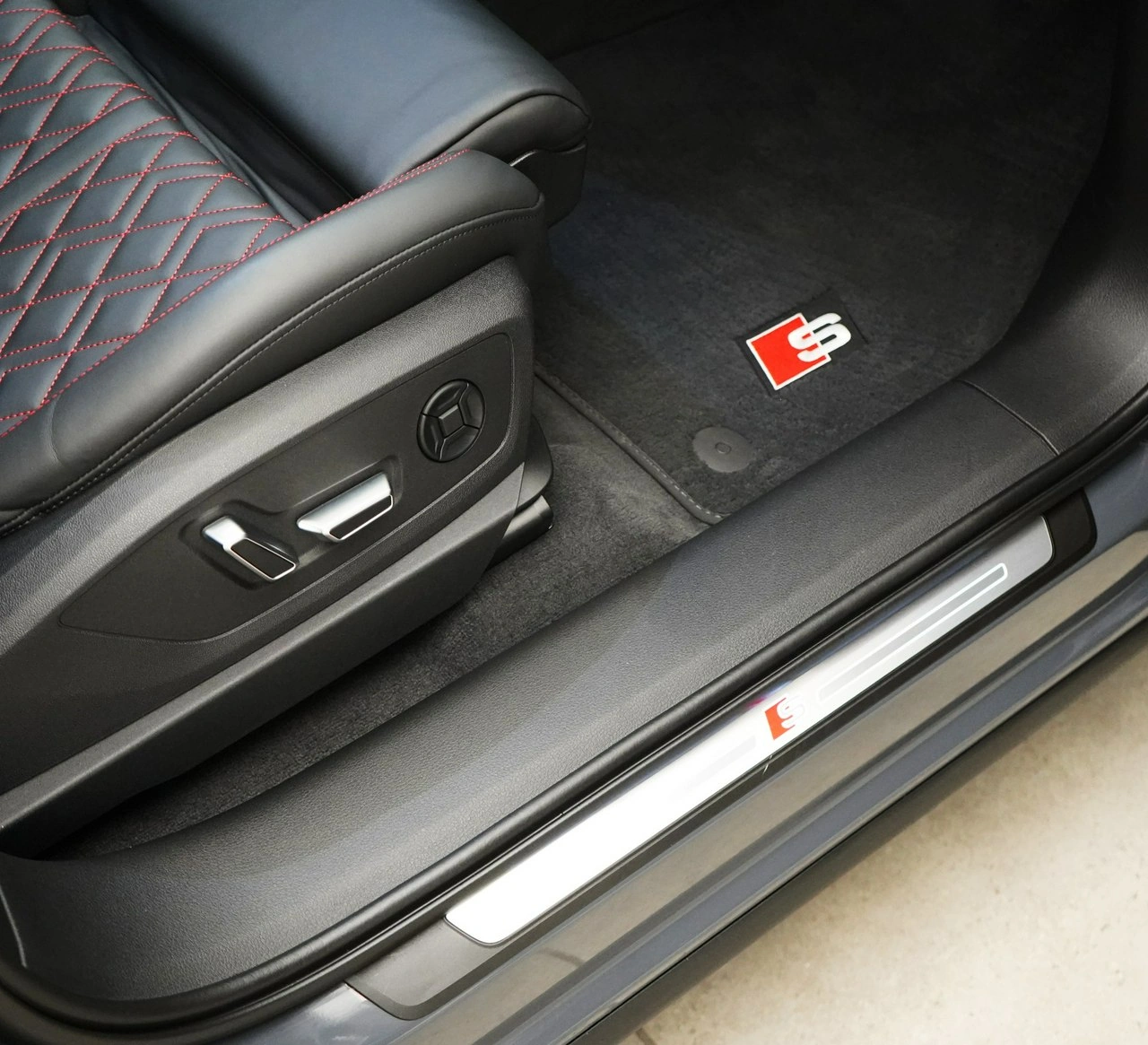 Audi SQ8 e-tron - Zdjęcie 19