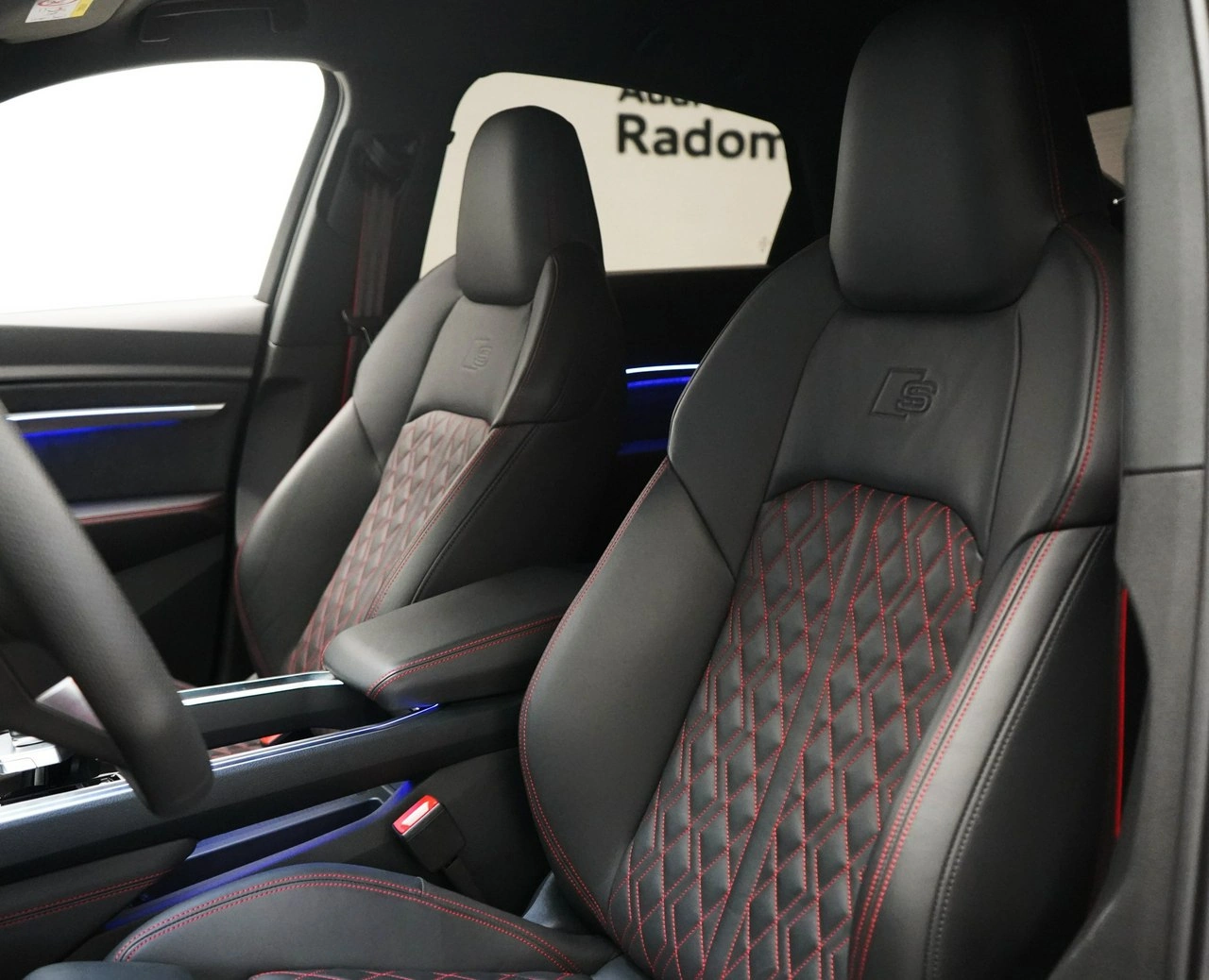 Audi SQ8 e-tron - Zdjęcie 23