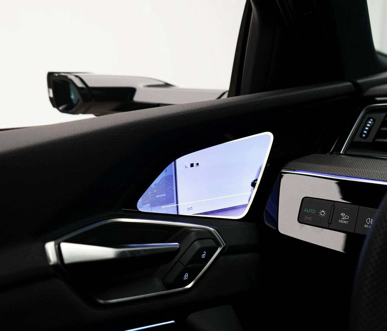 Audi SQ8 e-tron - Zdjęcie 27