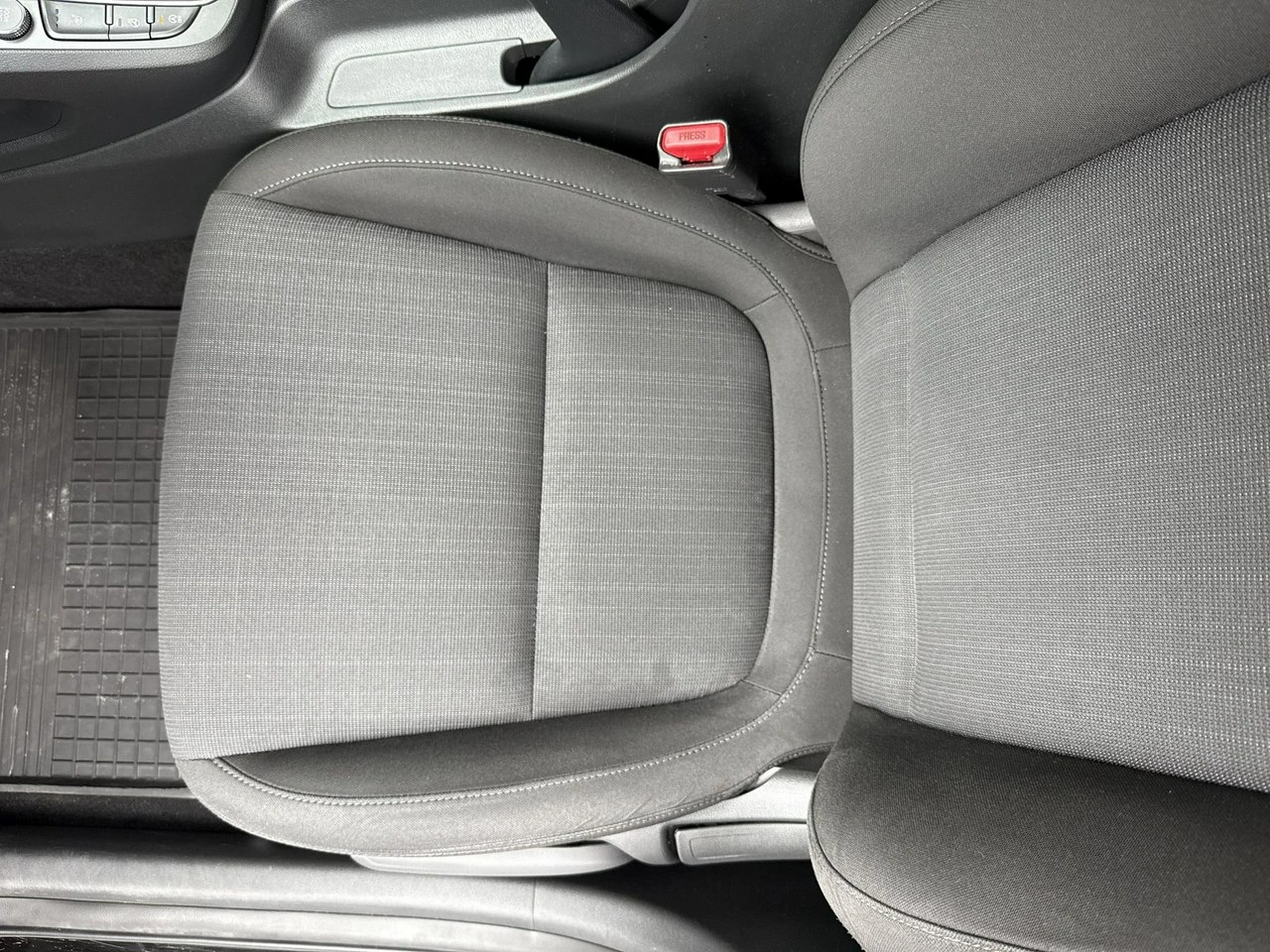 Hyundai Kona - Zdjęcie 23