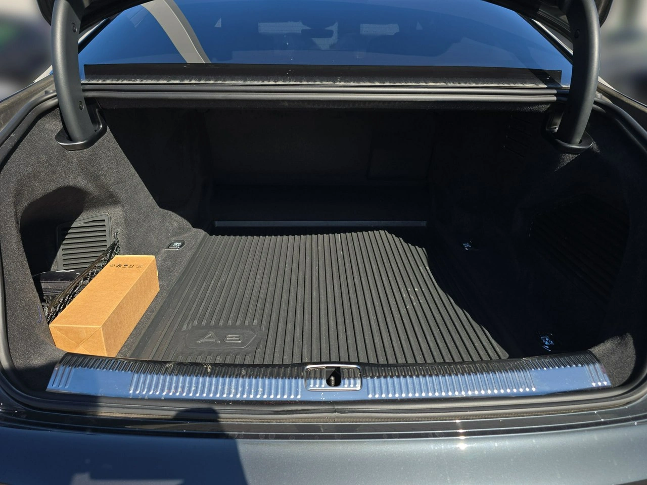 Audi A8 - Zdjęcie 14