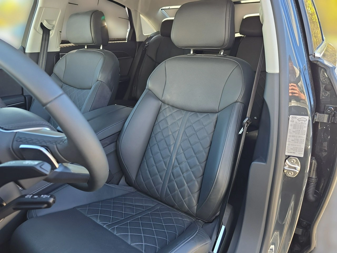 Audi A8 - Zdjęcie 17