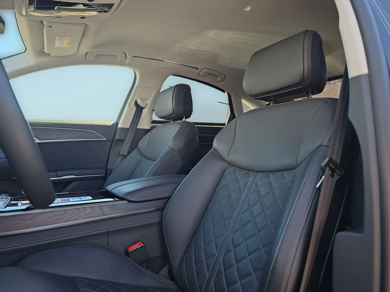 Audi A8 - Zdjęcie 19