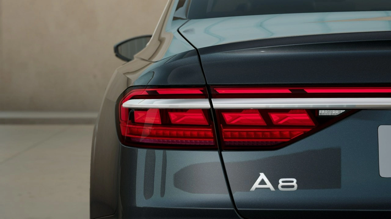 Audi A8 - Zdjęcie 4