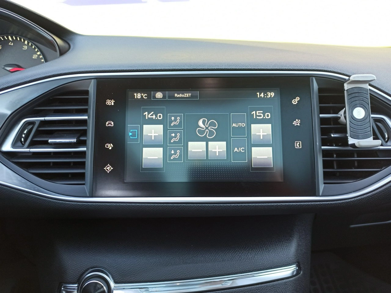 Peugeot 308 - Zdjęcie 14