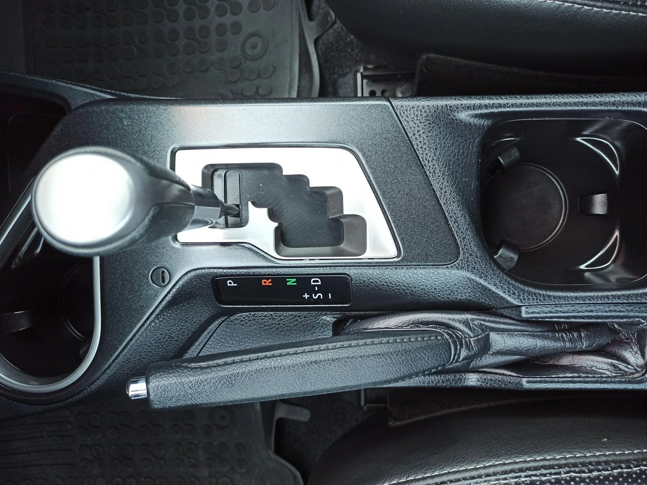 Toyota RAV-4 - Zdjęcie 18