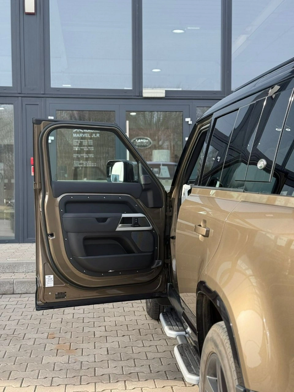 Land Rover Defender - Zdjęcie 10