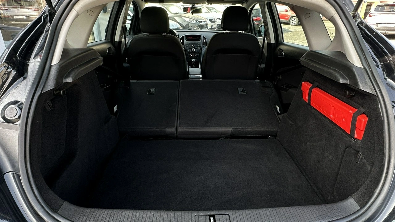 Opel Astra - Zdjęcie 12