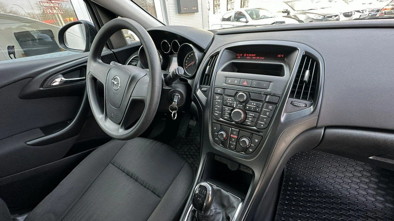 Opel Astra - Zdjęcie 21