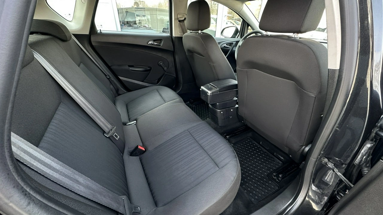 Opel Astra - Zdjęcie 22