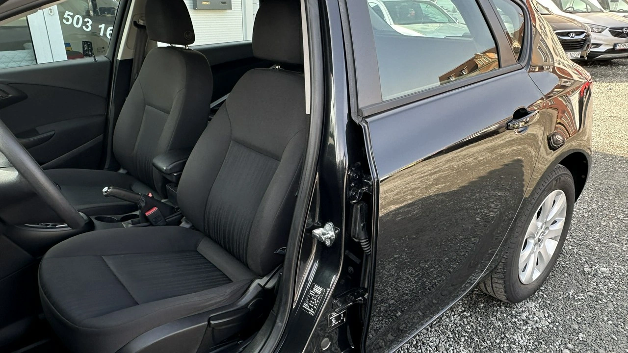 Opel Astra - Zdjęcie 24