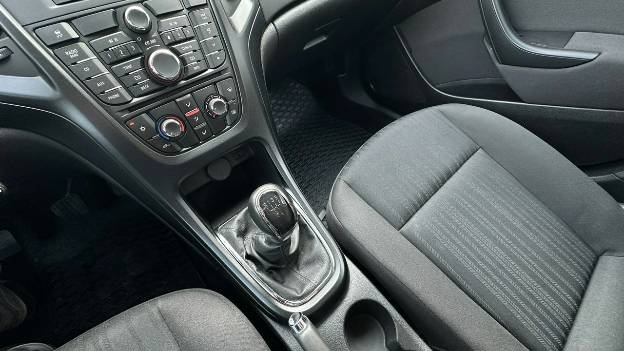 Opel Astra - Zdjęcie 27