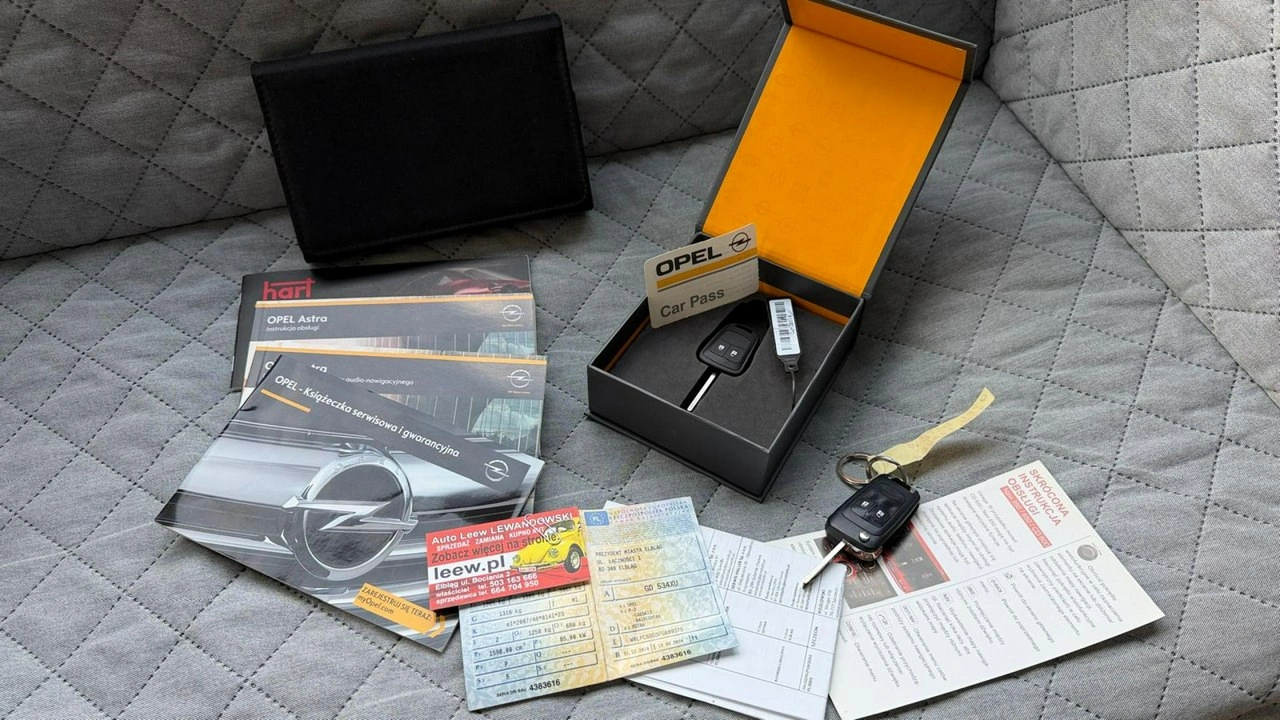 Opel Astra - Zdjęcie 28