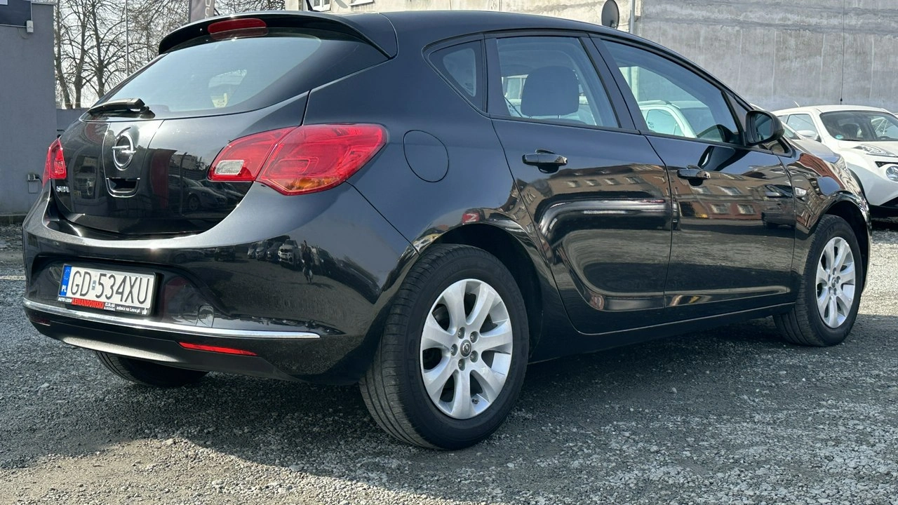 Opel Astra - Zdjęcie 8
