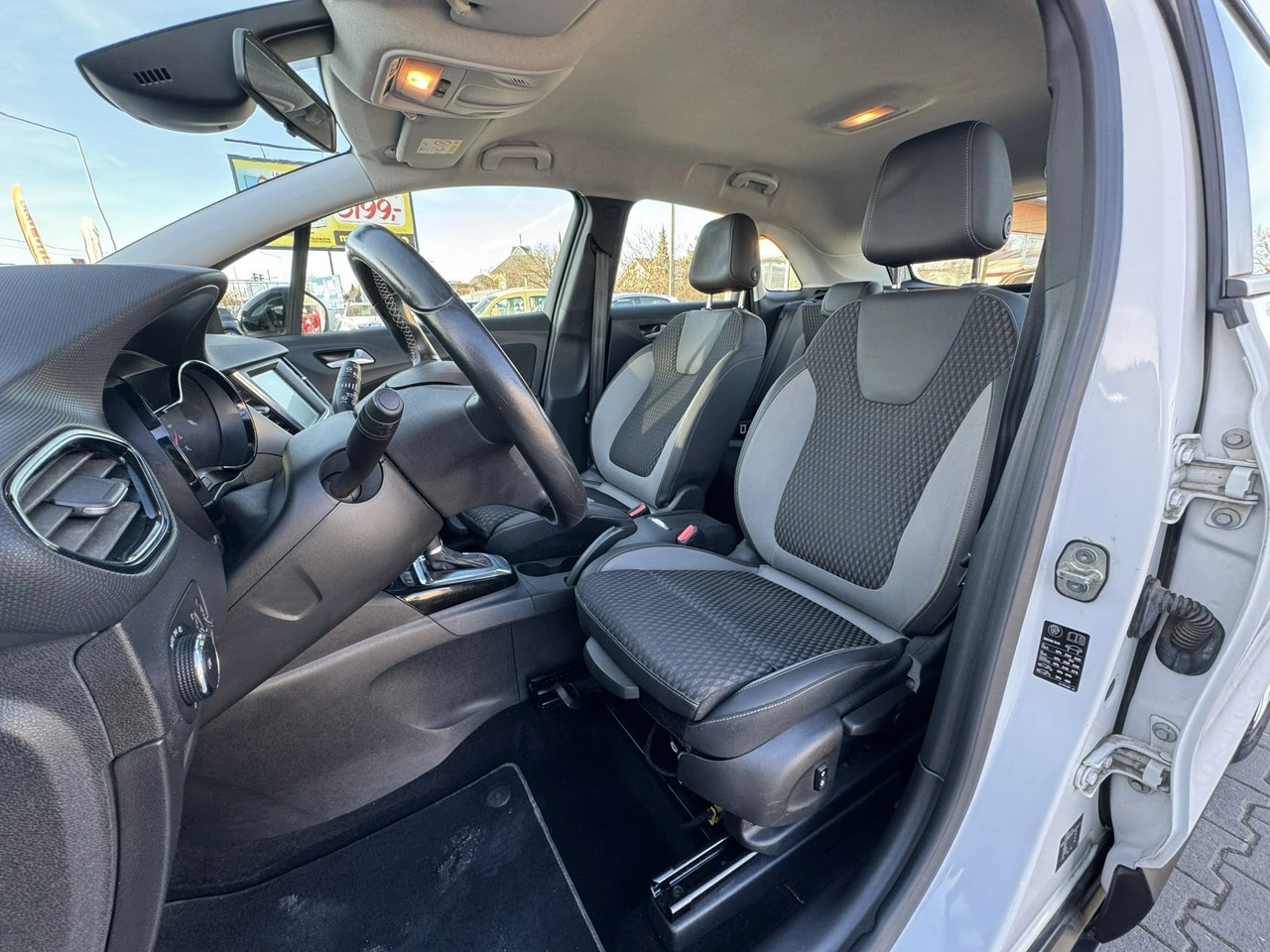 Opel Crossland X - Zdjęcie 16