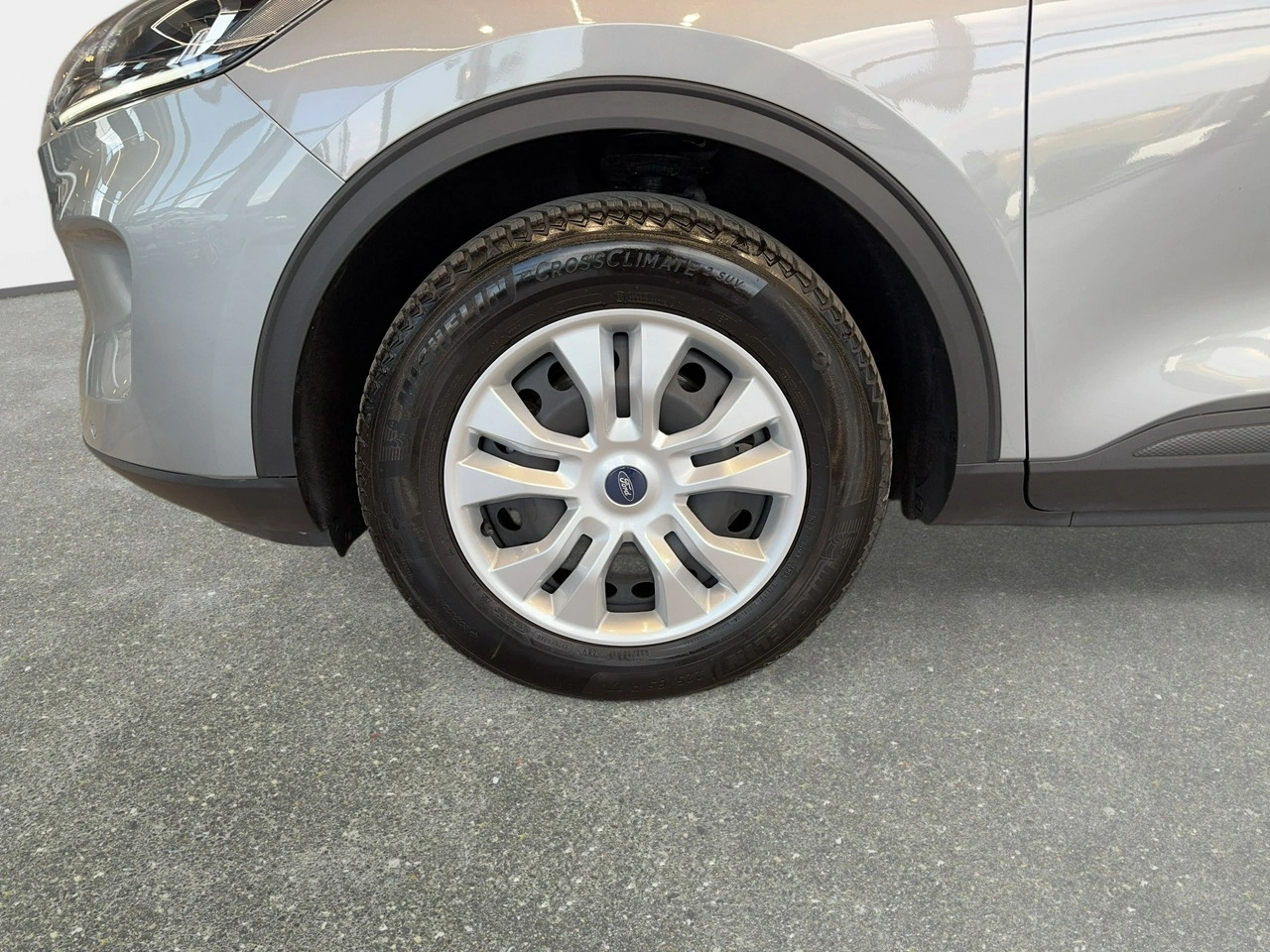 Ford Kuga - Zdjęcie 9