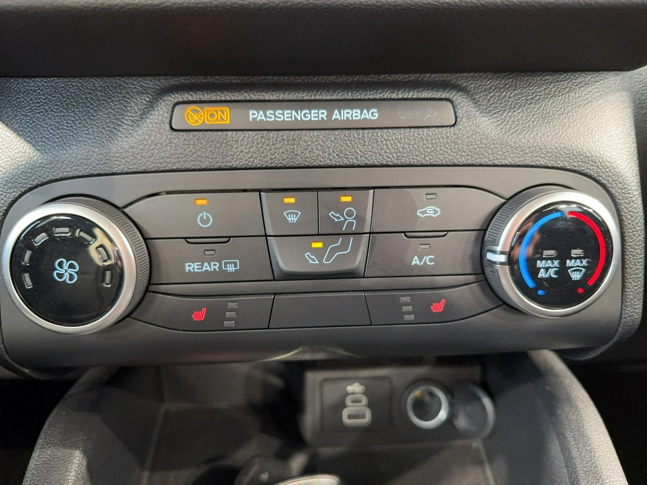 Ford Kuga - Zdjęcie 20