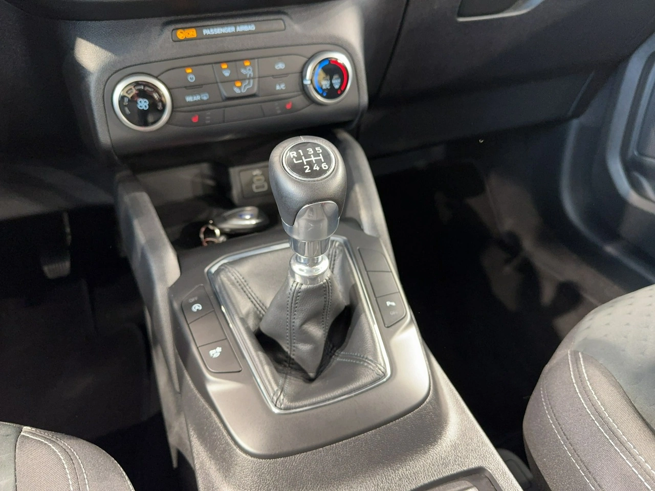 Ford Kuga - Zdjęcie 21