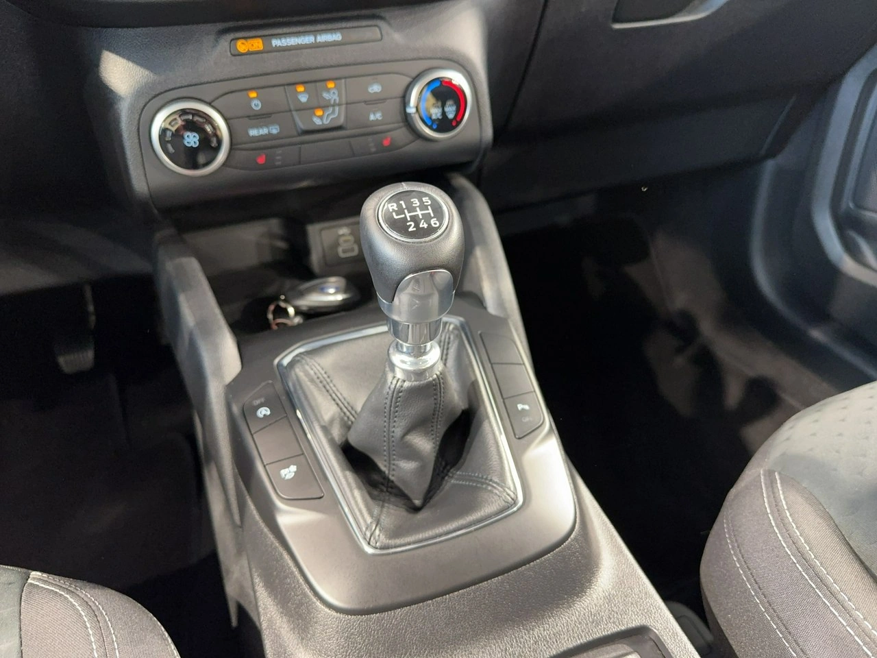 Ford Kuga - Zdjęcie 21