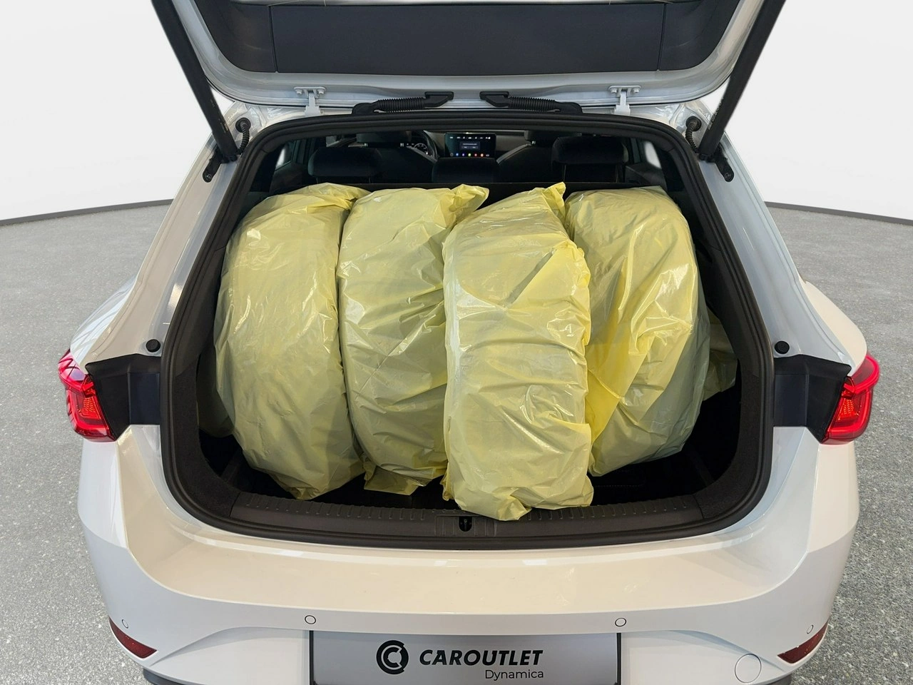 Seat Leon Sportstourer - Zdjęcie 15