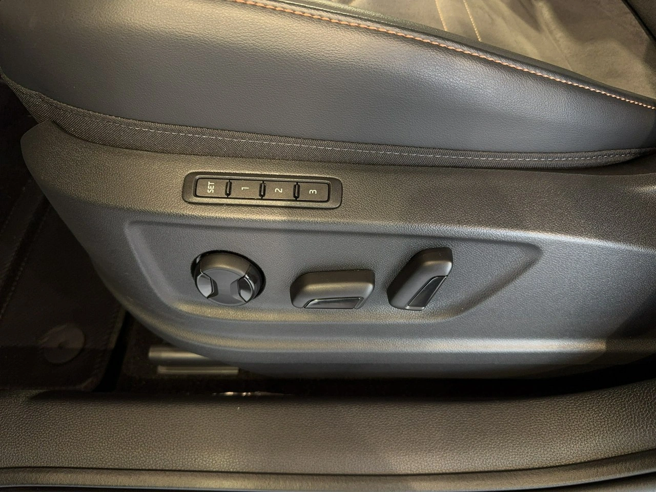 Cupra Ateca - Zdjęcie 12