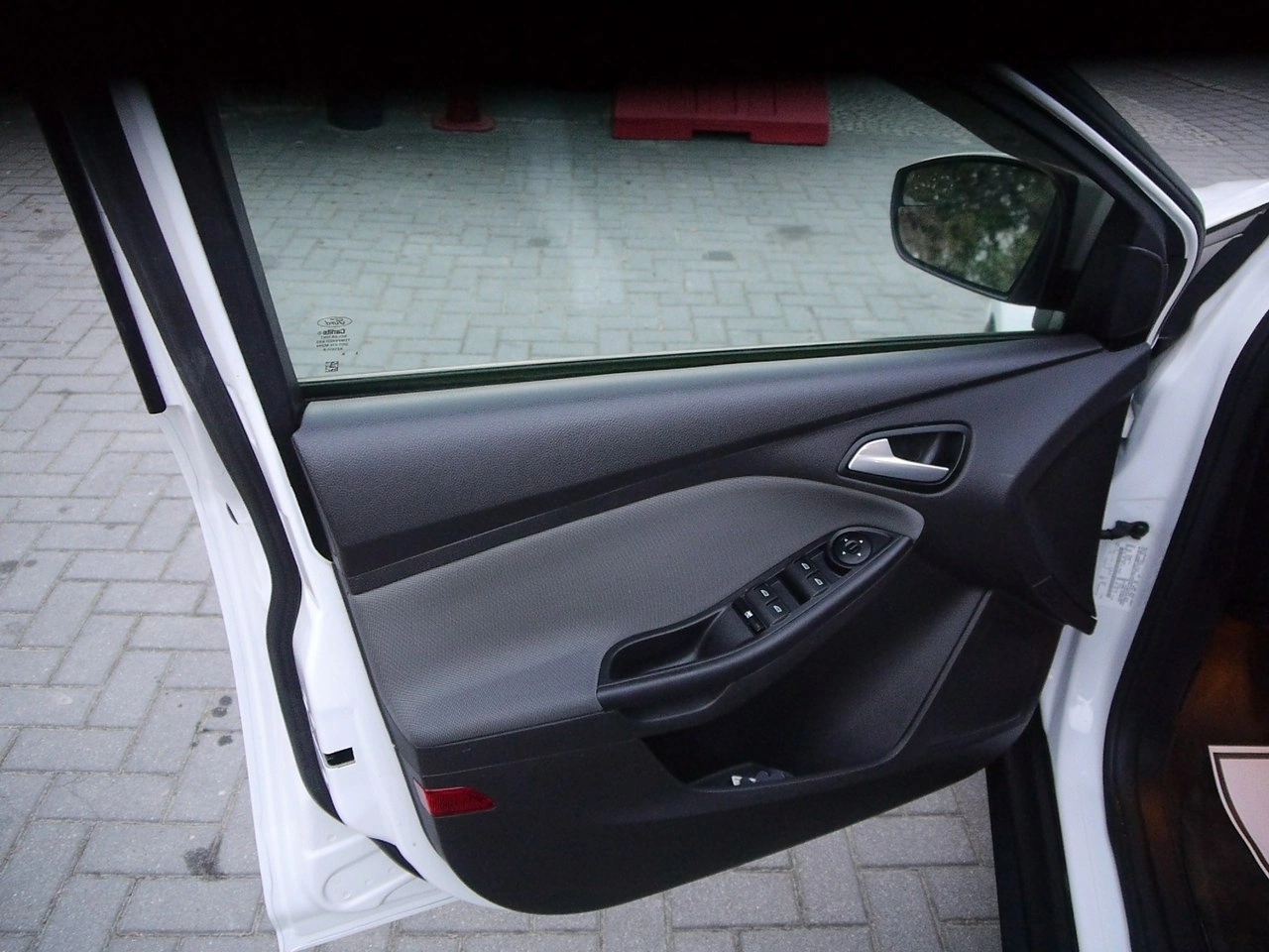 Ford Focus - Zdjęcie 32