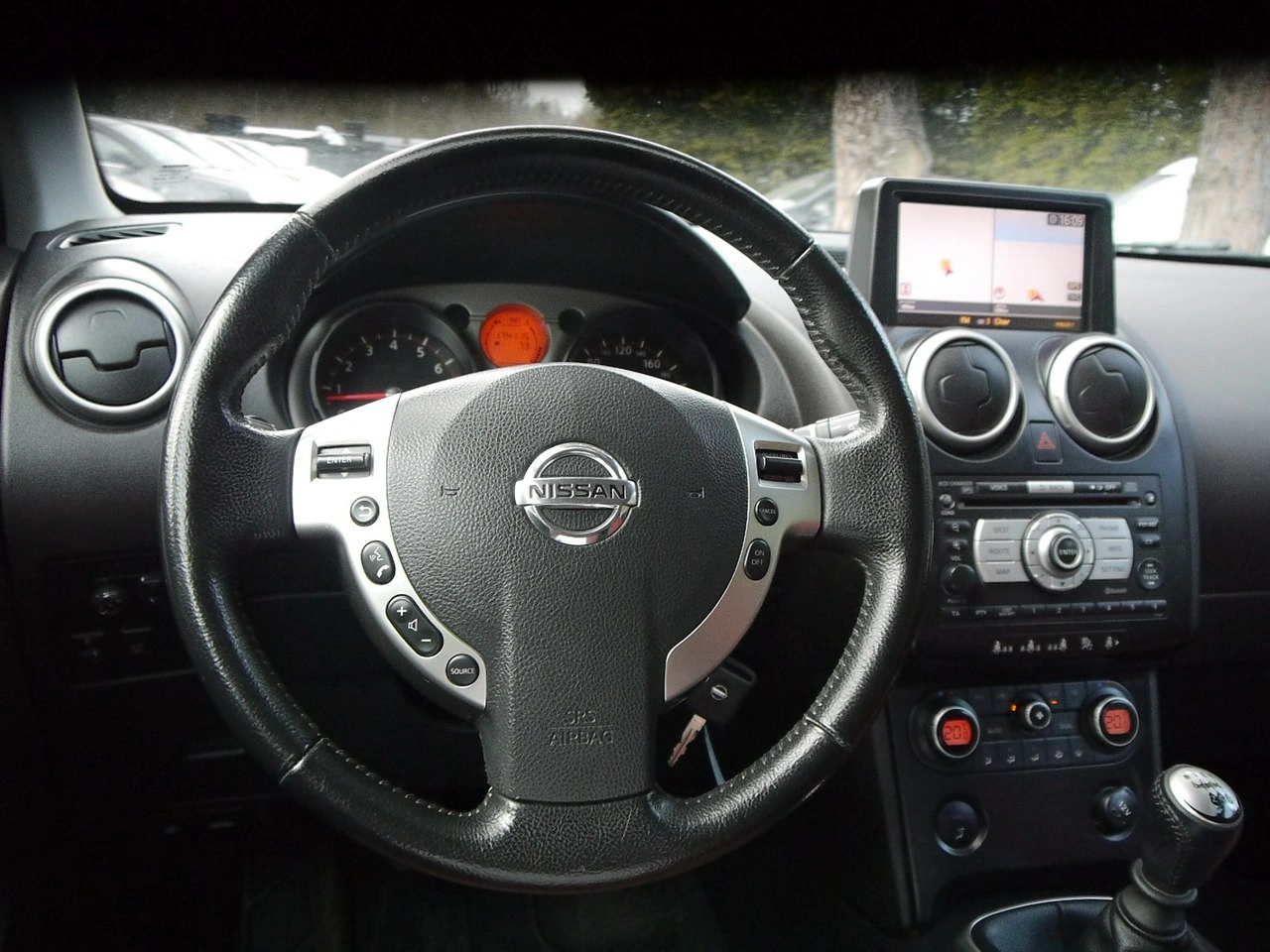 Nissan Qashqai - Zdjęcie 14