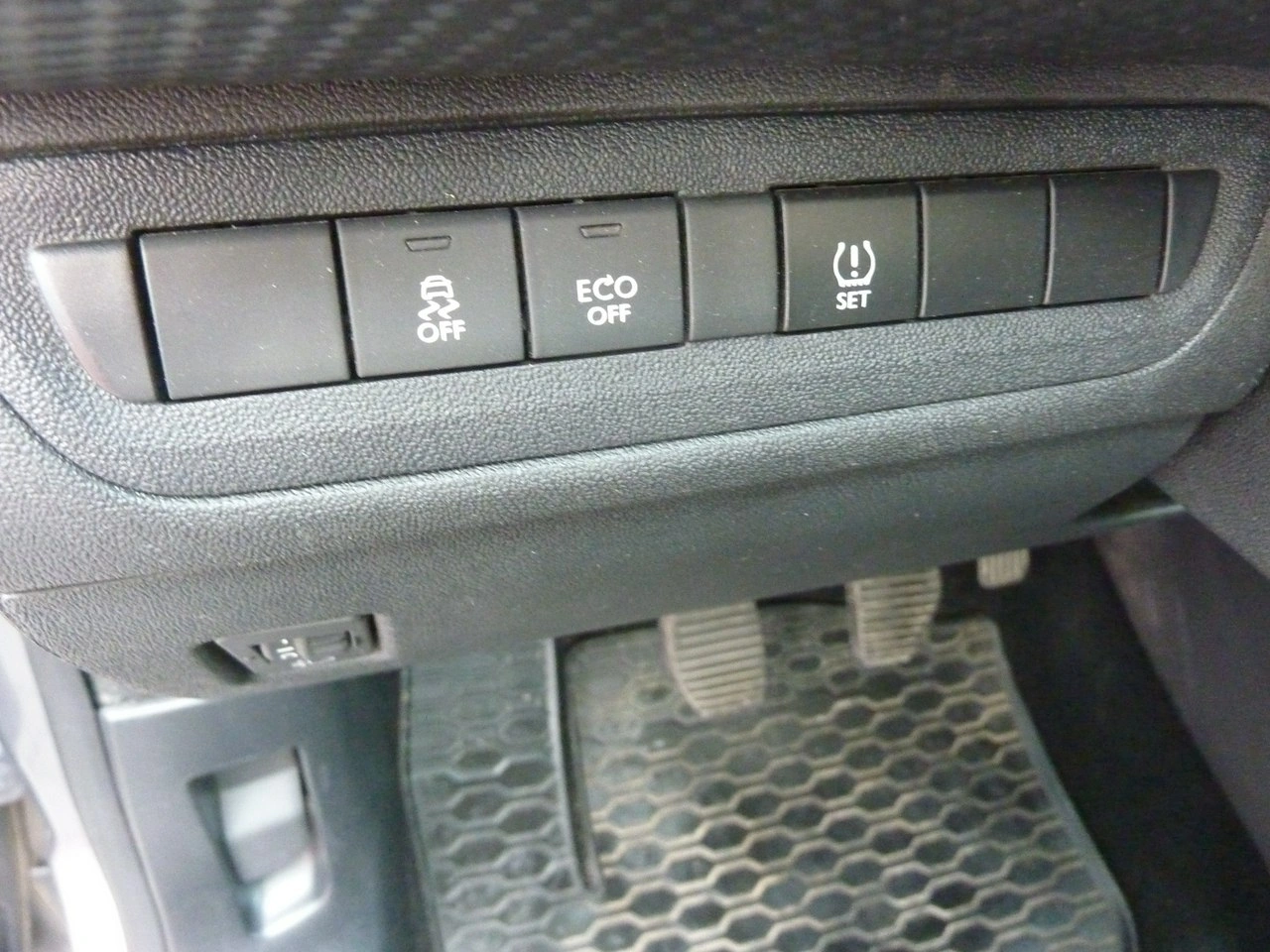 Peugeot 2008 - Zdjęcie 29