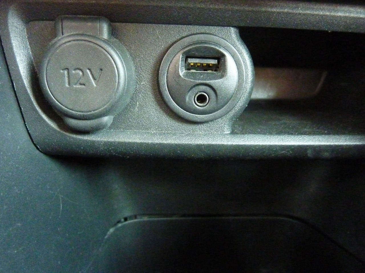 Peugeot 2008 - Zdjęcie 30