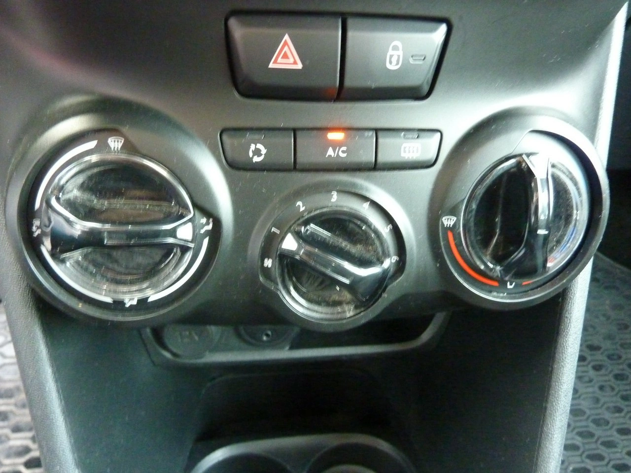 Peugeot 2008 - Zdjęcie 20