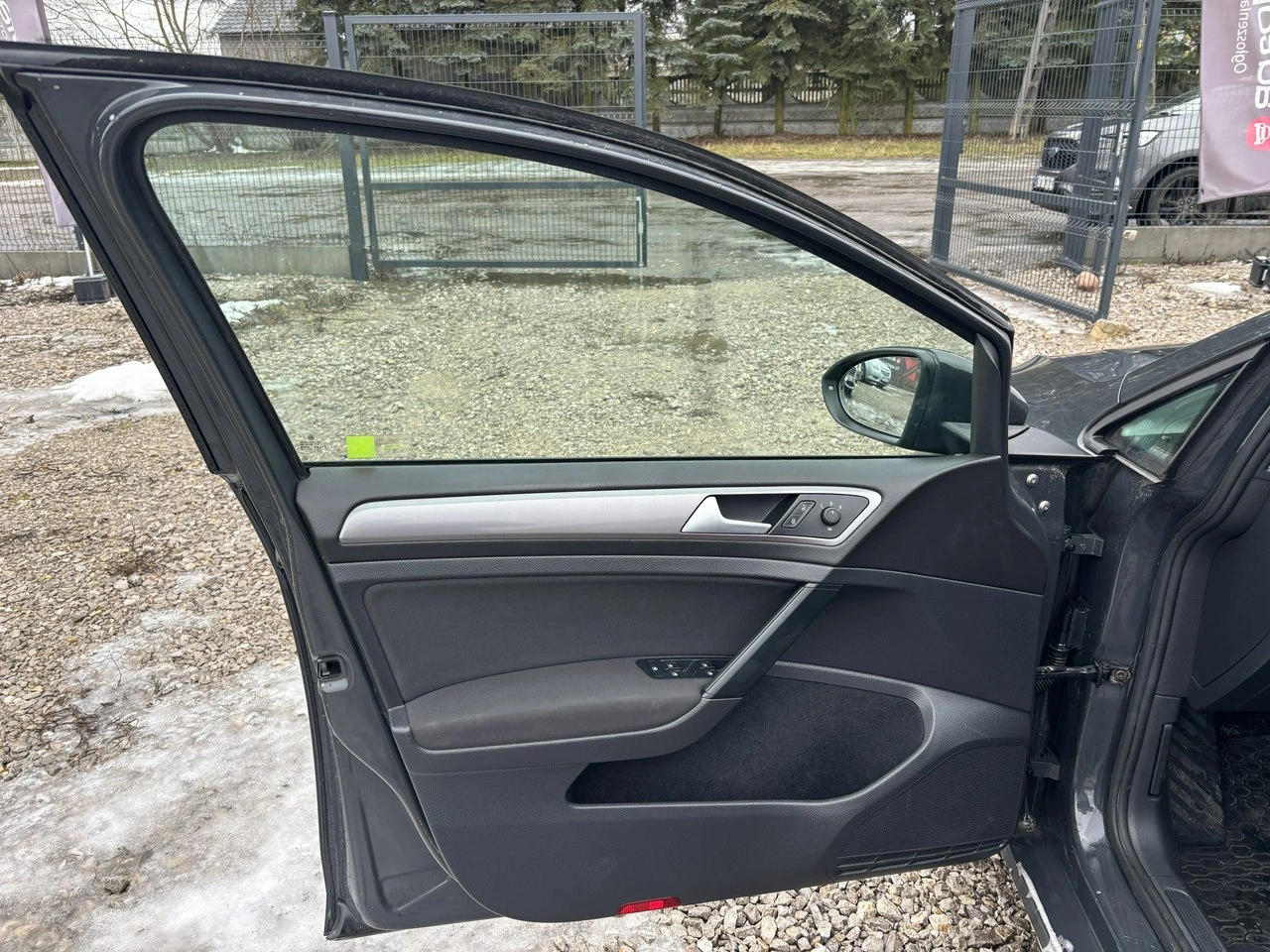 Volkswagen Golf - Zdjęcie 14