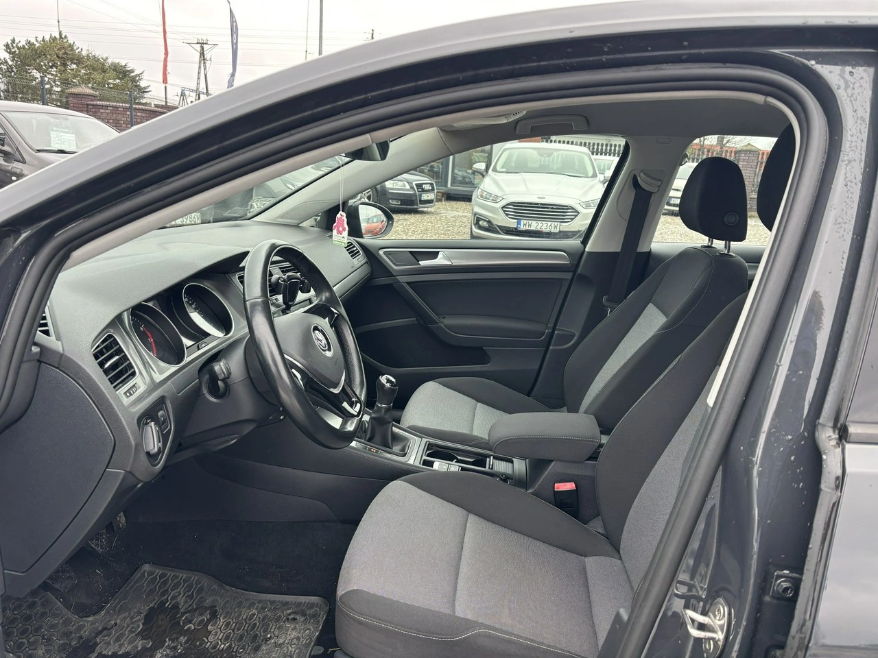 Volkswagen Golf - Zdjęcie 16