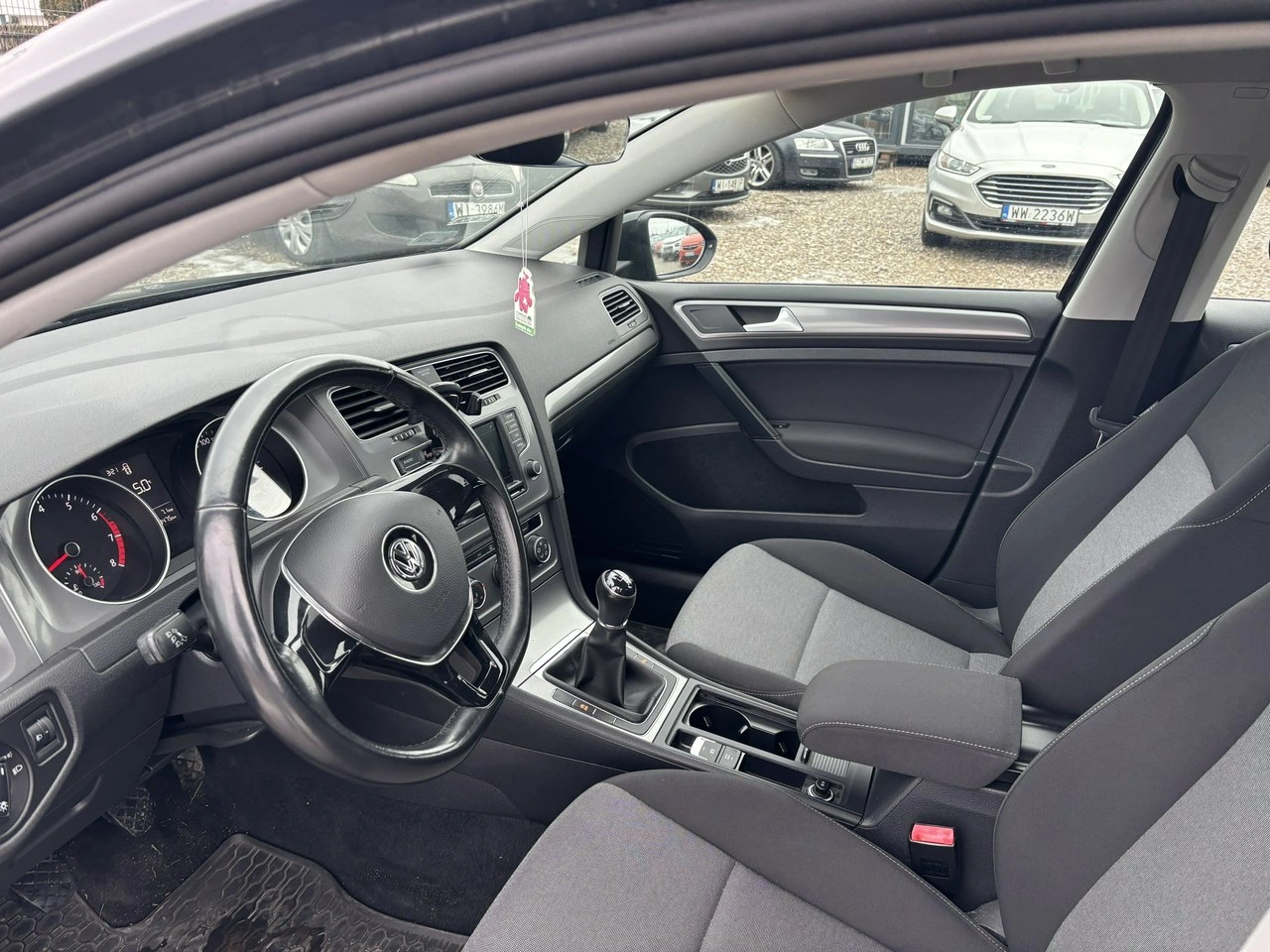 Volkswagen Golf - Zdjęcie 17