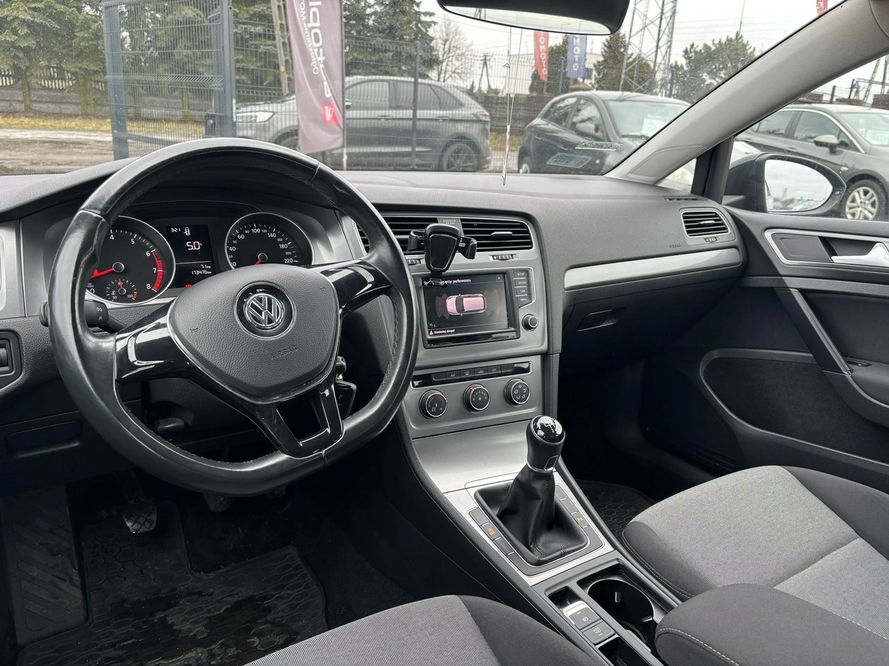 Volkswagen Golf - Zdjęcie 18