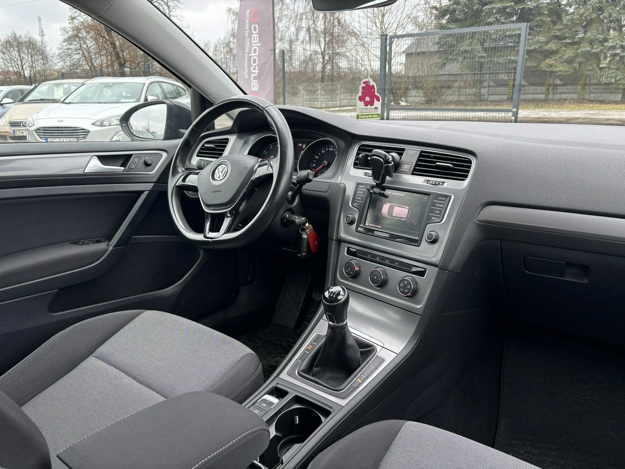 Volkswagen Golf - Zdjęcie 19