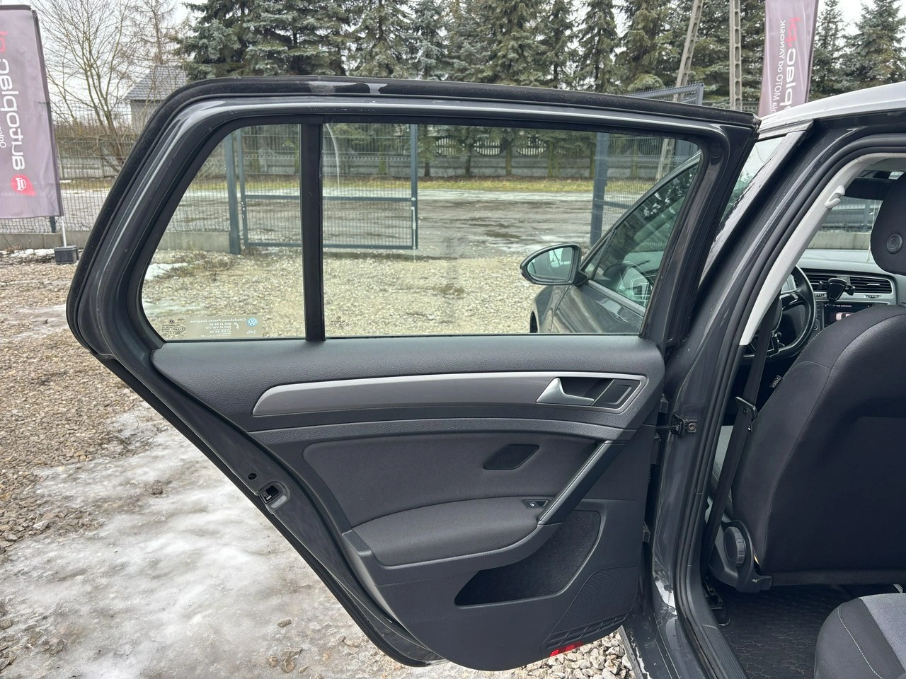 Volkswagen Golf - Zdjęcie 27