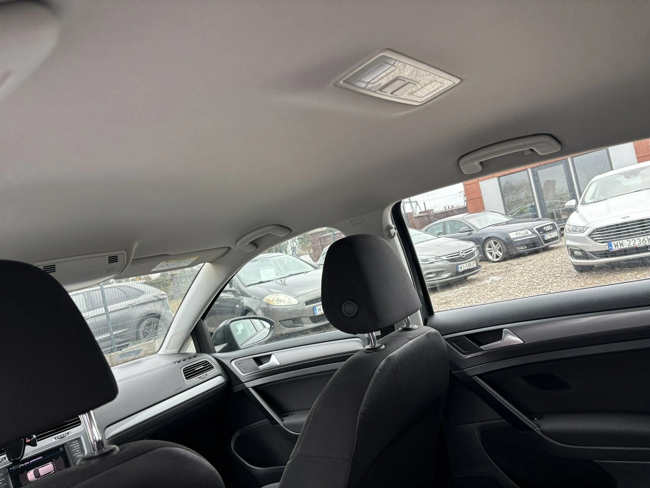 Volkswagen Golf - Zdjęcie 29