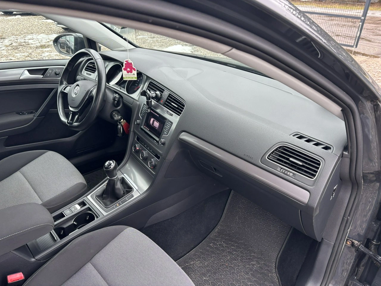 Volkswagen Golf - Zdjęcie 34