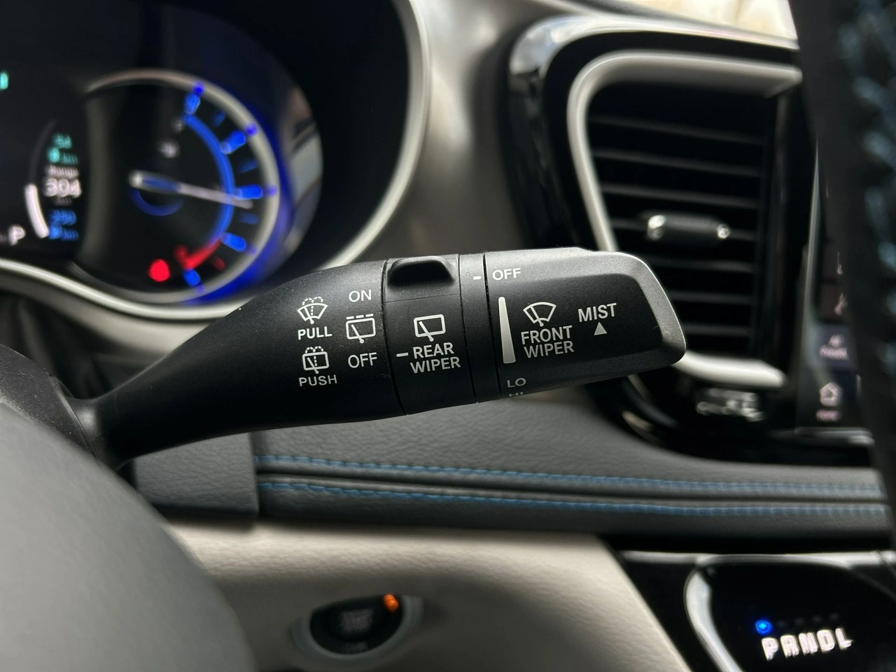 Chrysler Pacifica - Zdjęcie 19