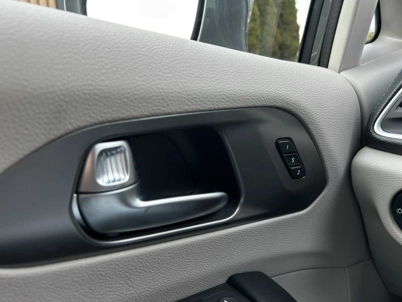 Chrysler Pacifica - Zdjęcie 29