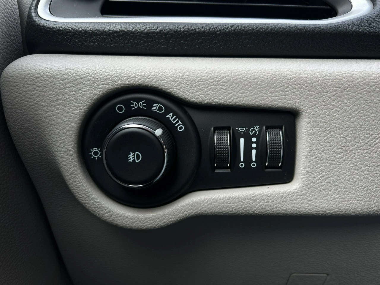 Chrysler Pacifica - Zdjęcie 31