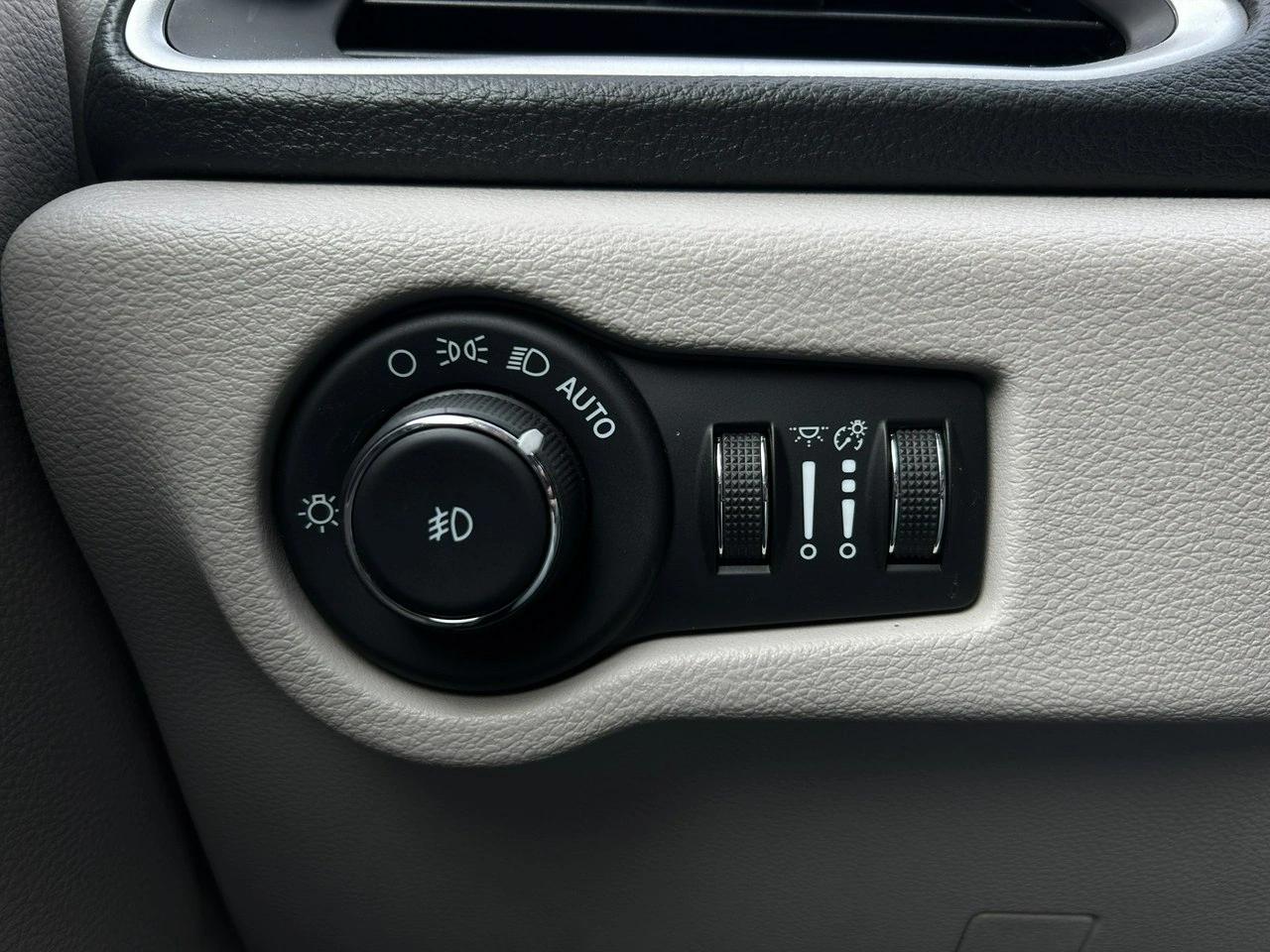 Chrysler Pacifica - Zdjęcie 32