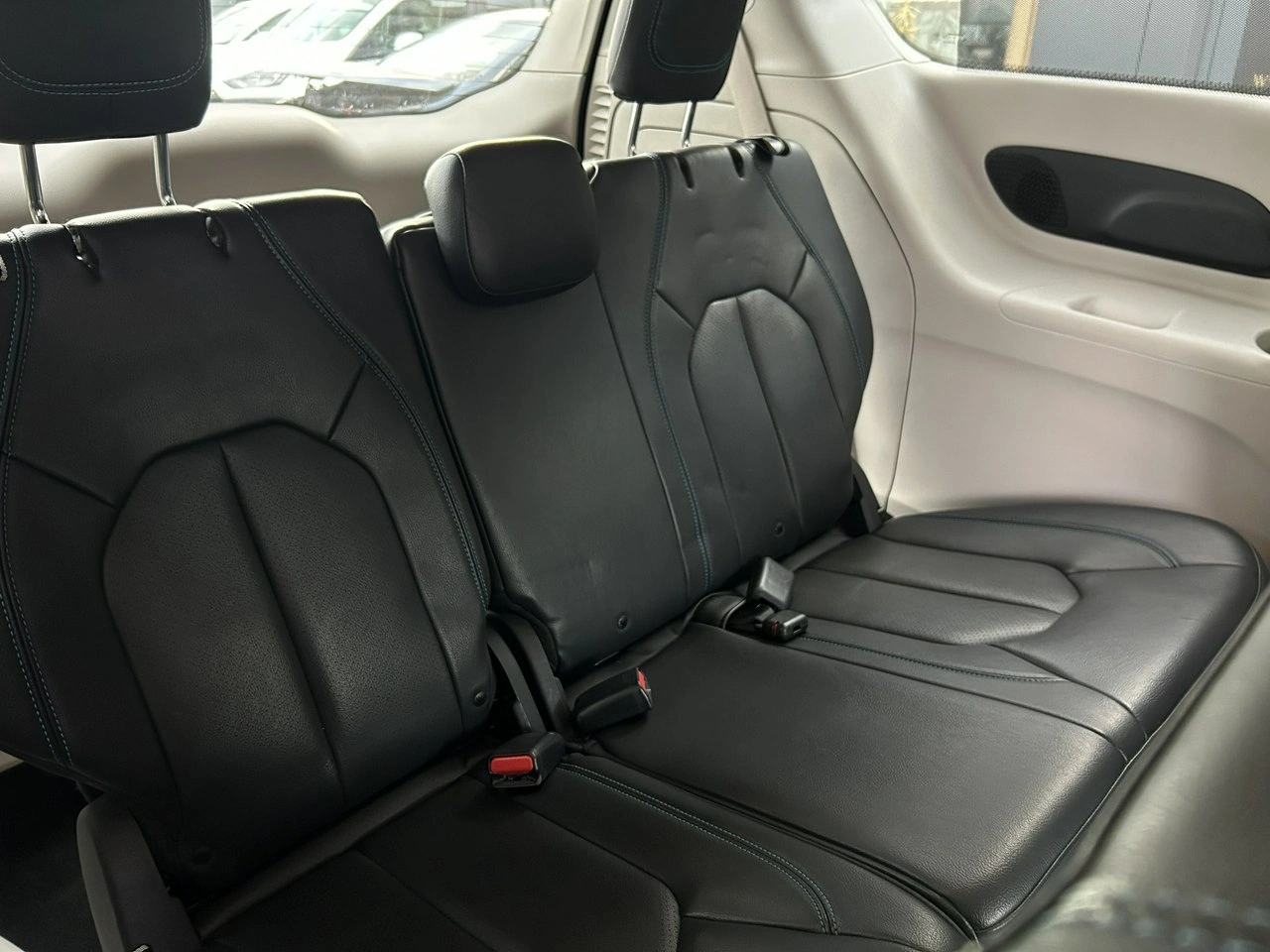 Chrysler Pacifica - Zdjęcie 37