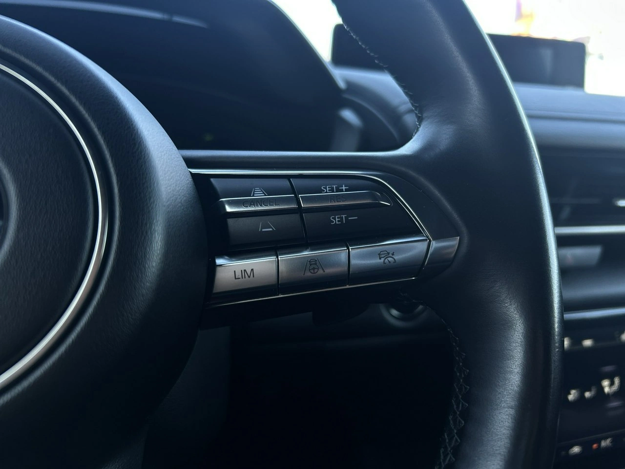 Mazda MX-30 - Zdjęcie 19