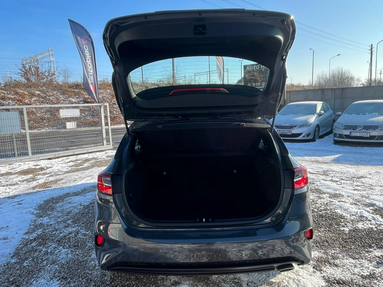 Kia Ceed - Zdjęcie 17